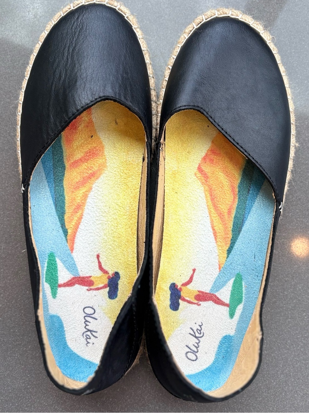 OluKai Kaula Pa'a 'Ili Black Leather Slip-On Espadrille Flats - Size 7.5